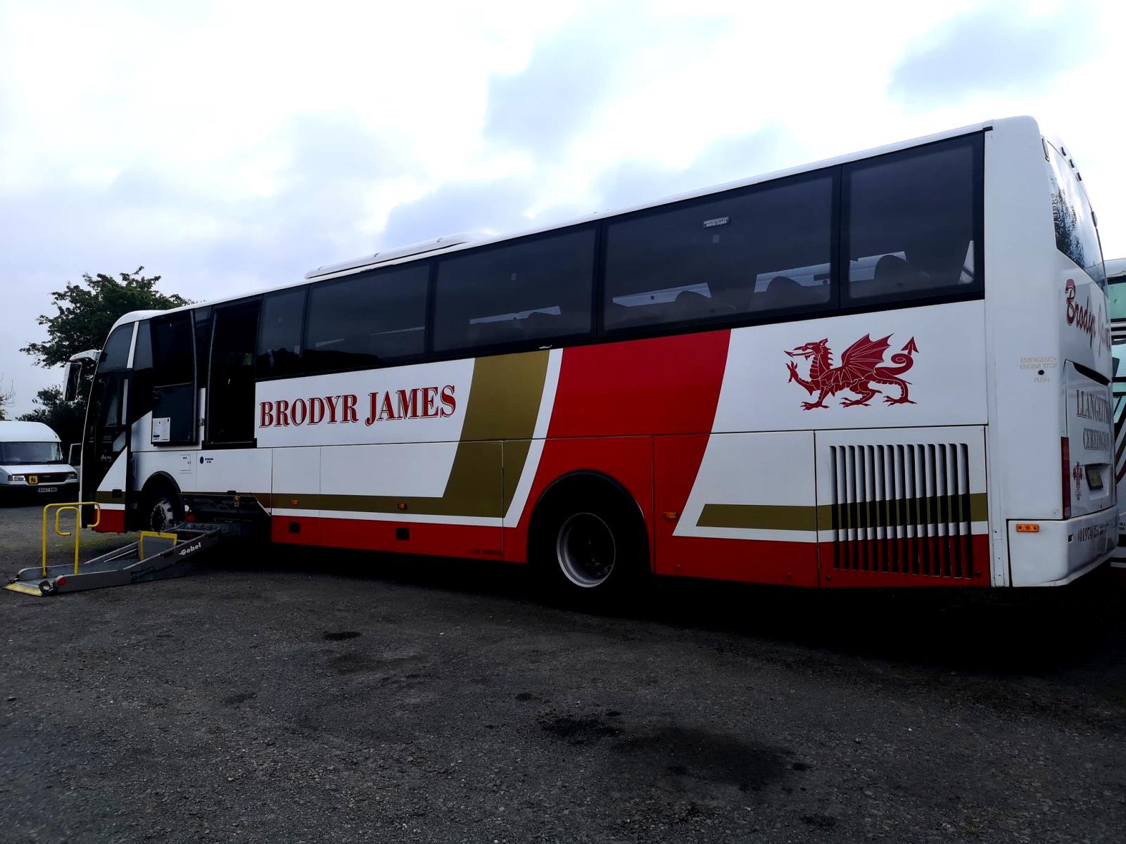 ASH 53 Seater CoachBrodyr James Coaches For Hire
