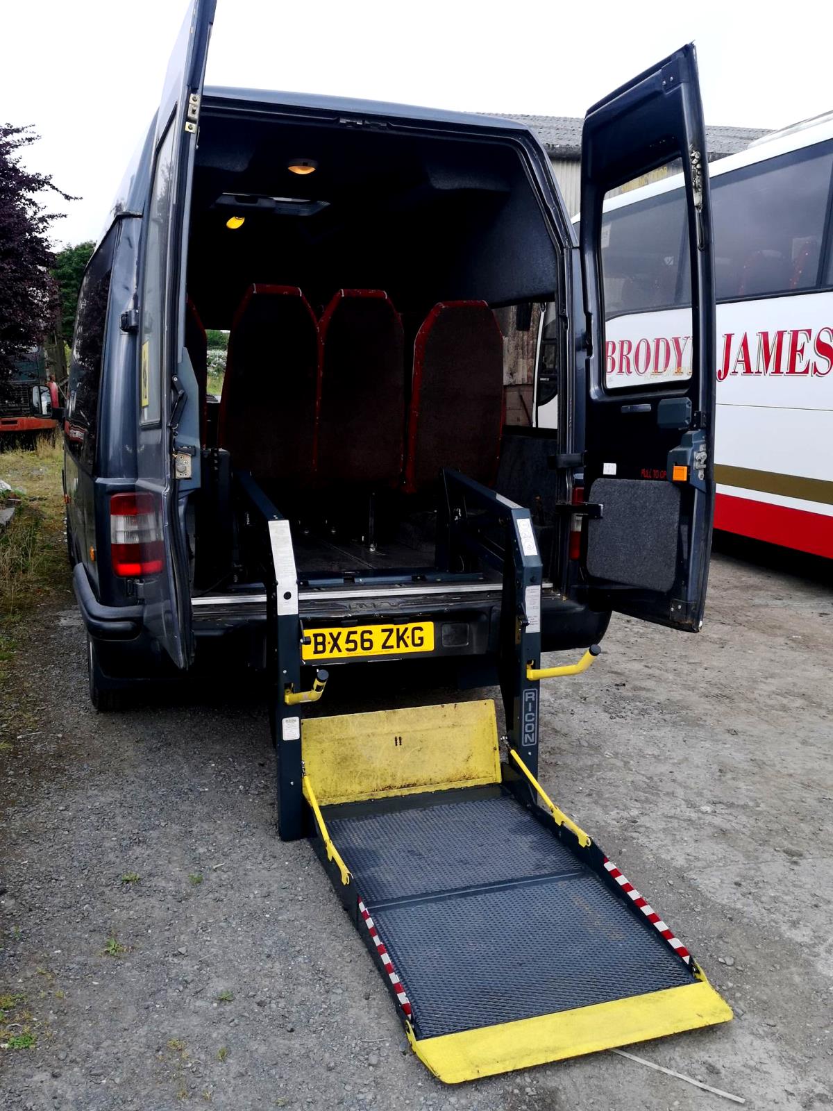 ZKG 13 Seater LDV MinibusBrodyr James Coaches For Hire